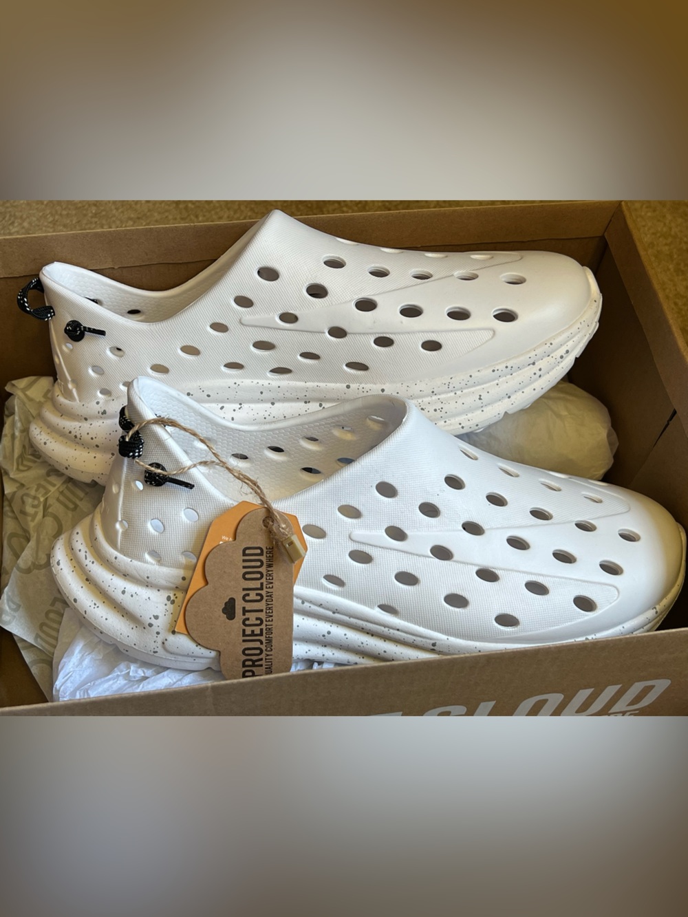 Project Cloud Recharge White Speckled Recovery Foam Clogs Women 9 / Men 7 NIB